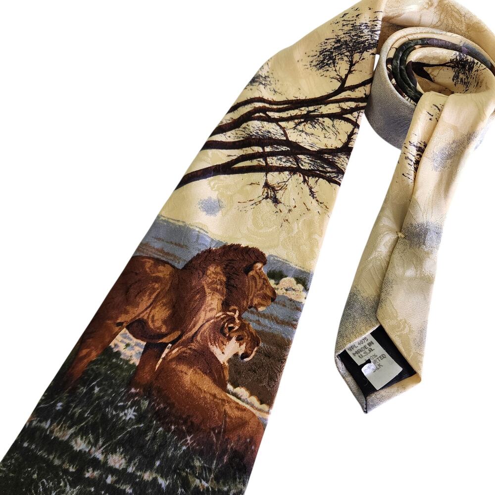 Endangered Species Vintage Imported Silk‎ Neck Tie Lion African Bush Safari USA